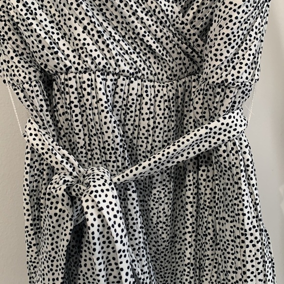 RICKI’S pleated polka dots top, black and white top size medium - Picture 2 of 5